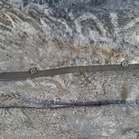 Tahari Long Sheer Blouse Snakeskin Black Gray Print Button Down Top - Picture 5 of 12